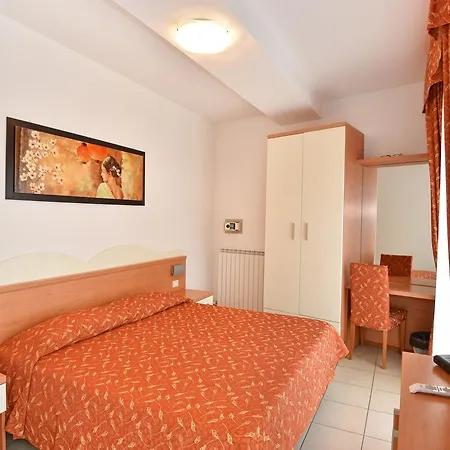 Hotel Villa Olga Caorle Esterno foto