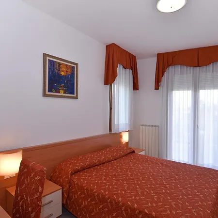 Hotel Villa Olga Caorle Esterno foto